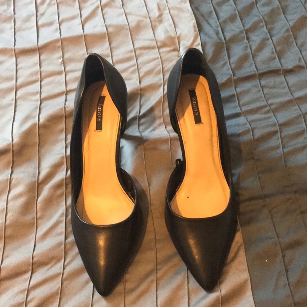 Pumps - Picture 2 of 3